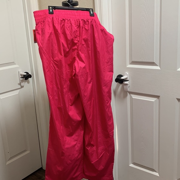 Size 16-18 Danskin work out pants hot pink and navy blue - Picture 8 of 15